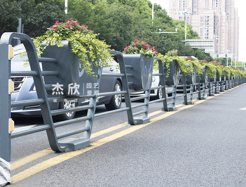 乘風破浪鈑金花箱定制